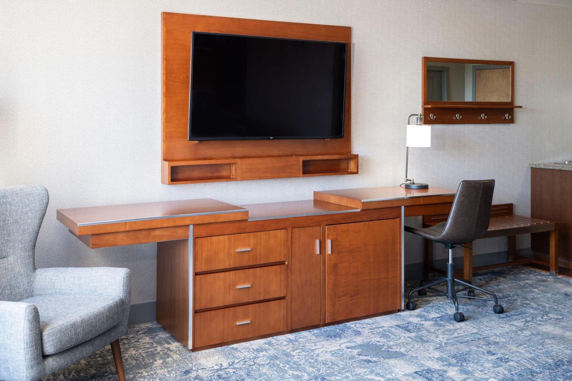 Four Points By Sheraton Victoria Gateway Langford Eksteriør billede