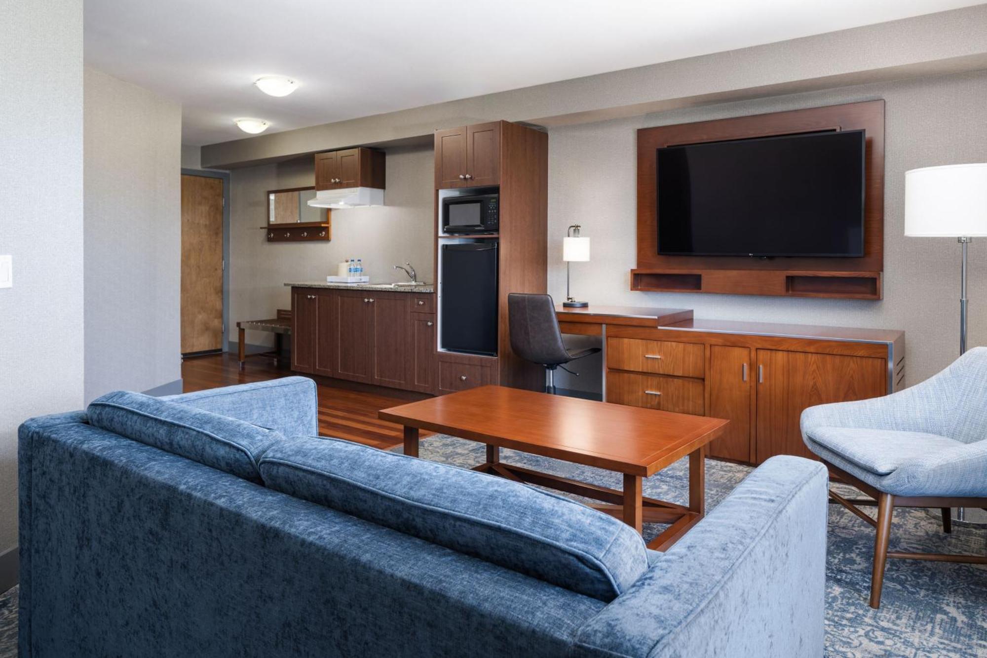 Four Points By Sheraton Victoria Gateway Langford Eksteriør billede