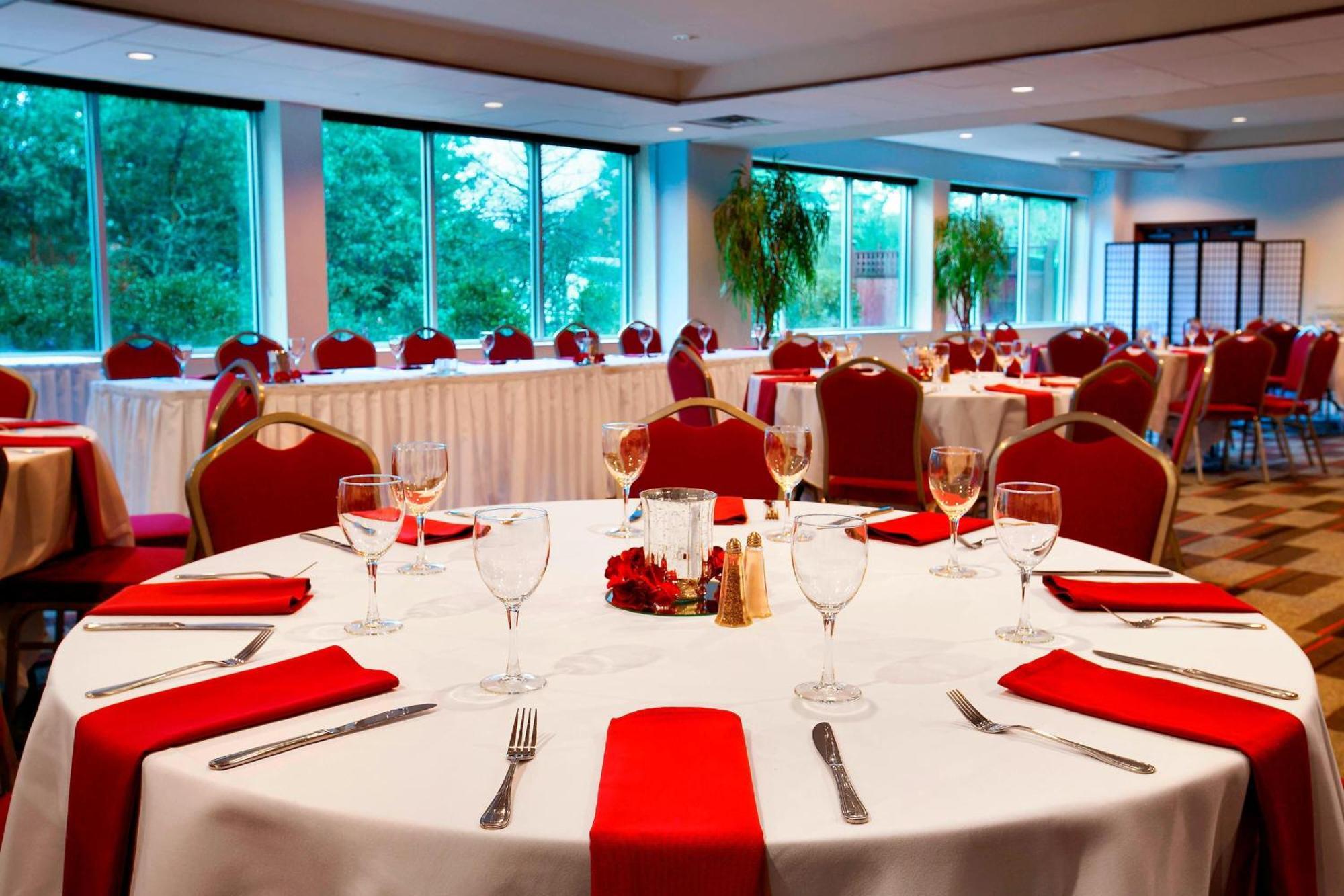 Four Points By Sheraton Victoria Gateway Langford Eksteriør billede